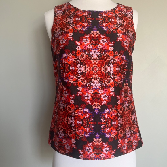 J CREW Collection Silk Berry Bouquet Red Pink  Floral Sleeveless Blouse Top 2 - Picture 9 of 11